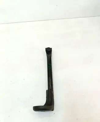 Engine mount bracket