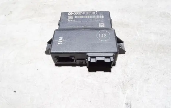 Audi A4 S4 B8 8K Gateway control module 8R0907468C