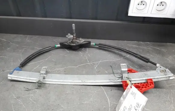 Ford Mondeo MK II Front window lifting mechanism without motor 93BBF23200A