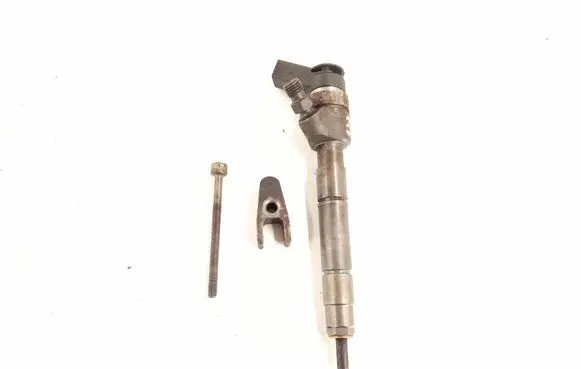 Mercedes-Benz B W245 Fuel injector 6400700787 A6400700787