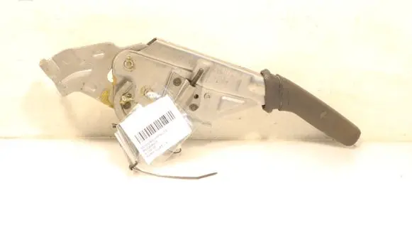 Toyota Auris E210 Hand brake release handle 11330318