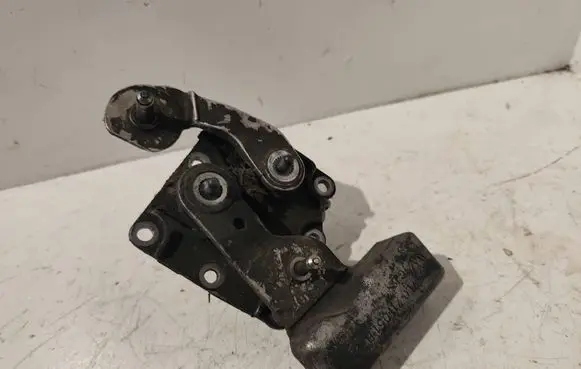 Volkswagen Touareg I Gear selector/shifter in gearbox 7L0711051B