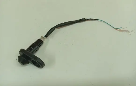 Toyota Yaris Front door sensor