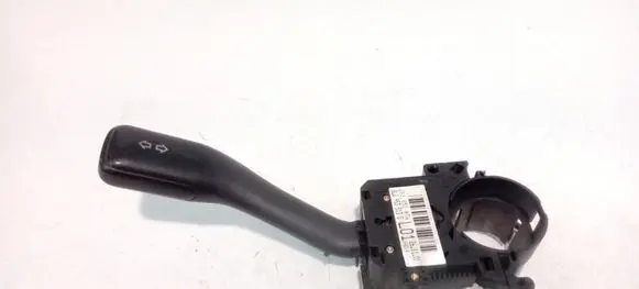 Volkswagen PASSAT B5.5 Indicator stalk 8L0953513G