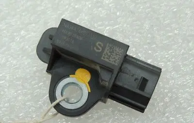 Nissan Qashqai Airbag deployment crash/impact sensor K88303RA0A