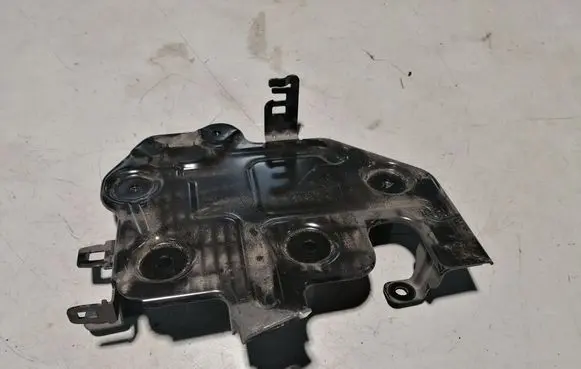 Battery tray