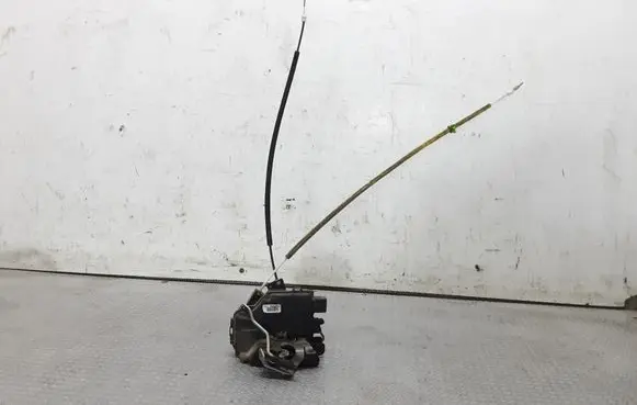 Audi A6 S6 C5 4B Rear door lock 4B0839016G