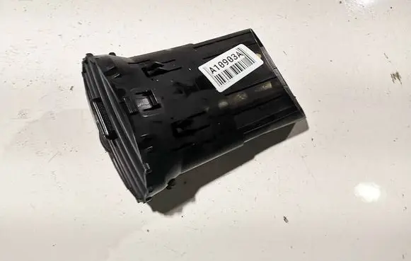 Ford Focus Dash center air vent grill 4m51a014121ad 4m51-a014121-ad