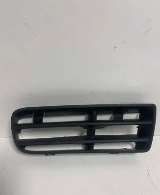 Volkswagen Golf IV Front bumper lower grill 1J0853666E