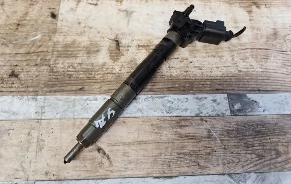 Audi A4 S4 B7 8E 8H Fuel injector 059130277S 059130277