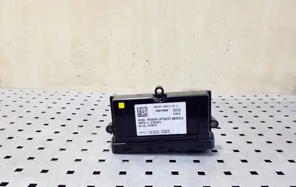 Tesla Model S Tailgate/trunk control unit/module 100751100A A0752G01J