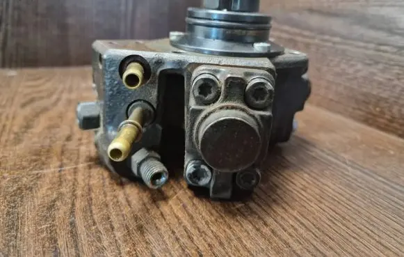 Fiat Fiorino Fuel injection high pressure pump 55237690 0445010311