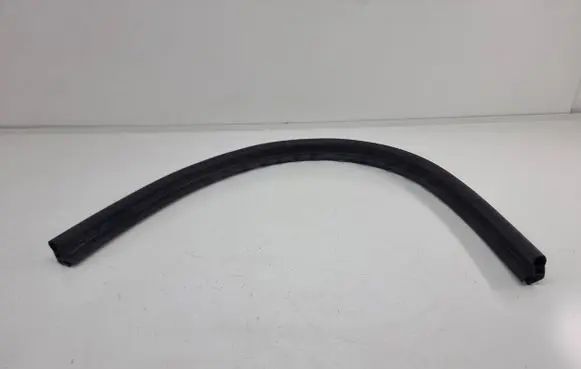 Porsche Macan (95B) Engine compartment rubber 95B823737