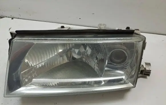 Skoda Octavia Mk2 (1Z) Headlight/headlamp 1U1941015E