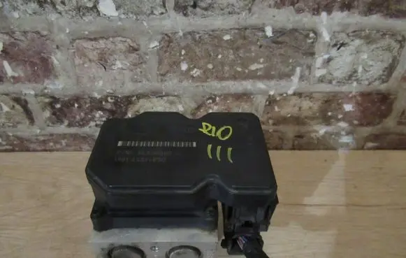 KIA Rio ABS control unit/module 