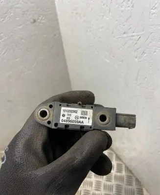 Chrysler Grand Voyager IV Airbag deployment crash/impact sensor 04896059AA 1913202902