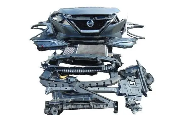 Nissan Qashqai J12 Front piece kit 