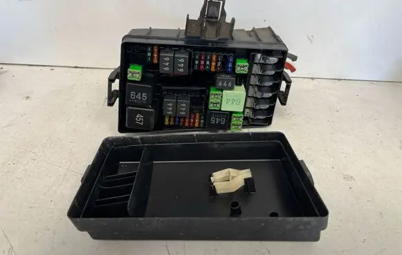 Volkswagen PASSAT B8 Fuse box set 5Q0907361B