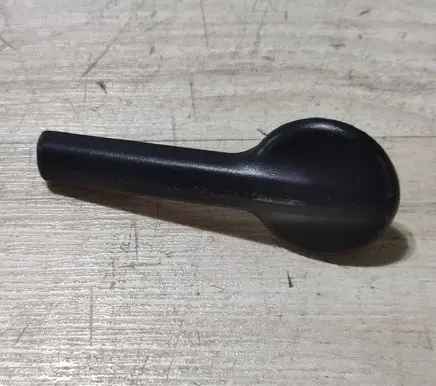 Nissan Qashqai Seat adjustment handle L0320011