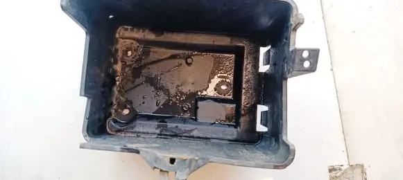 Ford Focus Battery box tray 10723AA