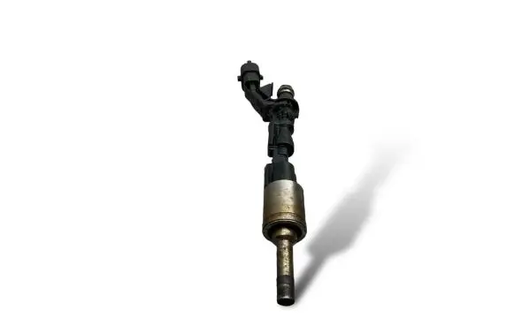 Ford Focus Fuel injector CJ5G9F593AA