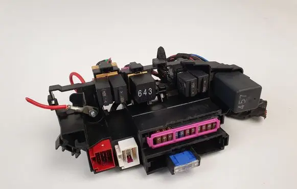 Audi A5 Sportback 8TA Fuse module 038907281B 8K2937503 0522120503