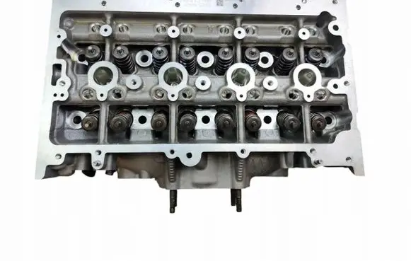 Seat Leon (1M) Engine head 05E103404S
