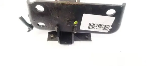 Toyota RAV 4 (XA30) Engine mount bracket