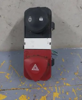Renault Scenic II - Grand scenic II Hazard light switch 88040009 88040001 88040002