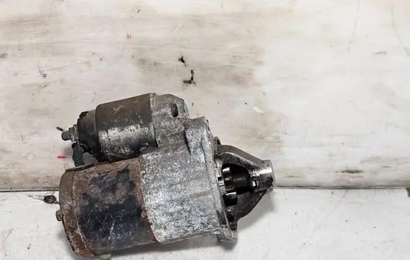 Mitsubishi Lancer Starter motor MR9943