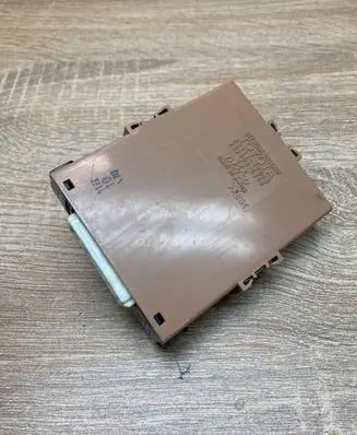Toyota Prius (XW20) Gateway control module 8911147050 2324005290