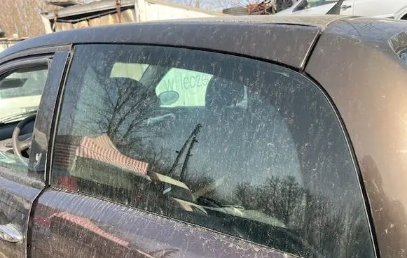 Lancia Ypsilon Rear side window 