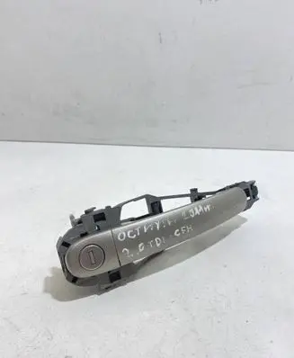 Skoda Octavia Mk2 (1Z) Front door exterior handle 1J0837885