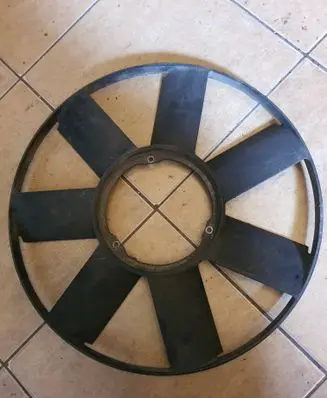 BMW 5 E39 Fan impeller 6600100000