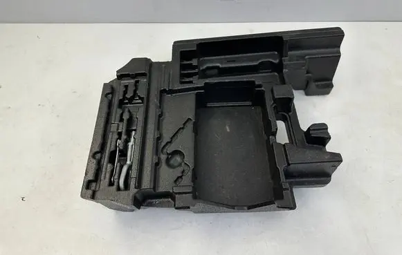 BMW X3 E83 Tool box 52758211