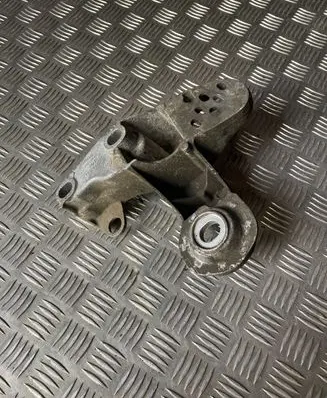 Audi A6 S6 C5 4B Engine mounting bracket 4B0199351B