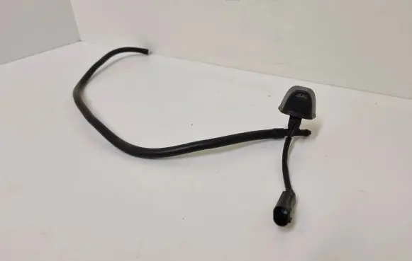 BMW 3 E90 E91 Windshield washer spray nozzle 7131299 713129906