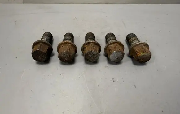 Mercedes-Benz CLS C219 Nuts/bolts 
