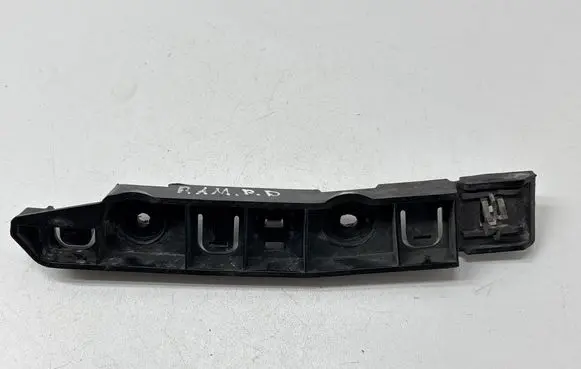 Front bumper mounting bracket
