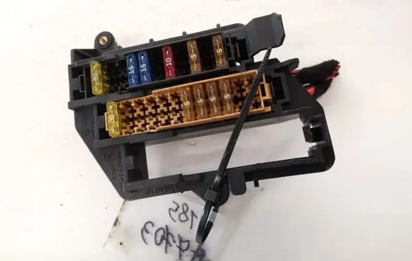 Audi A6 S6 C6 4F Fuse box set 4f1971845a