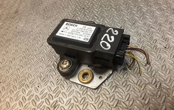 Mercedes-Benz S W220 Yaw turn rate sensor A0015404517 0015404517