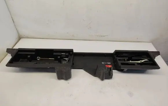 Peugeot 508 RXH Spare wheel section trim 9673452377