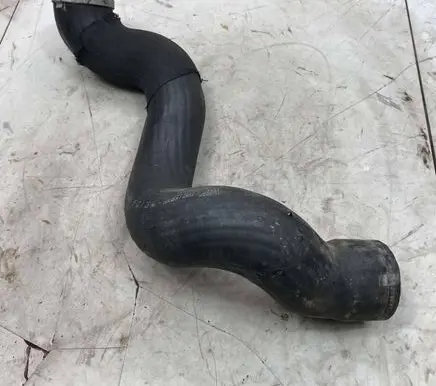 Volvo XC70 Intercooler hose/pipe 30792545