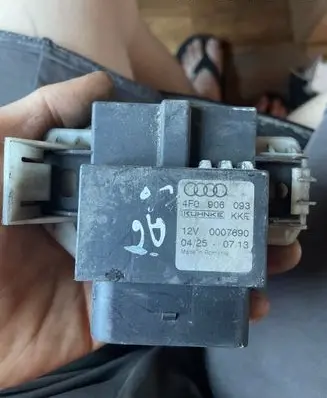 Audi A6 S6 C6 4F Fuel injection pump control unit/module 4F0906093 0007690 4F0906093B