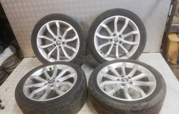 Audi A4 S4 B9 R18 alloy rim 8W0601025H