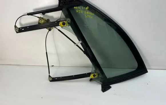 Audi A6 S6 C6 4F Front door window glass four-door 43R00083
