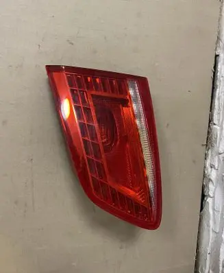 Volkswagen PASSAT B7 Tailgate rear/tail lights