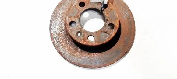 Volkswagen Polo IV 9N3 Rear brake disc neventiliuojamas