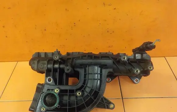 Chevrolet Orlando Intake manifold 55568176 25183483 414A2