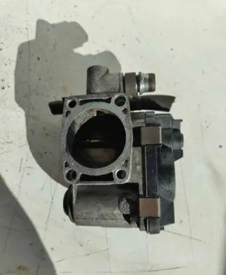 Opel Zafira B Throttle valve 25362123
